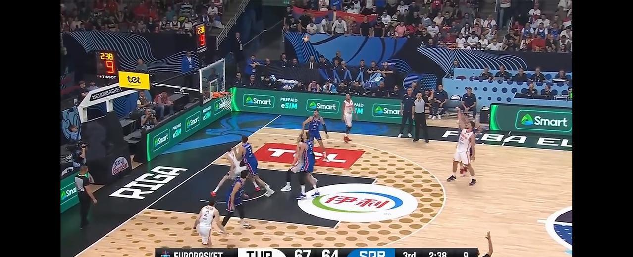 刚刚看了申京的比赛集锦，发现他和约基奇简直一模一样，现在NBA的海外大神们，几乎