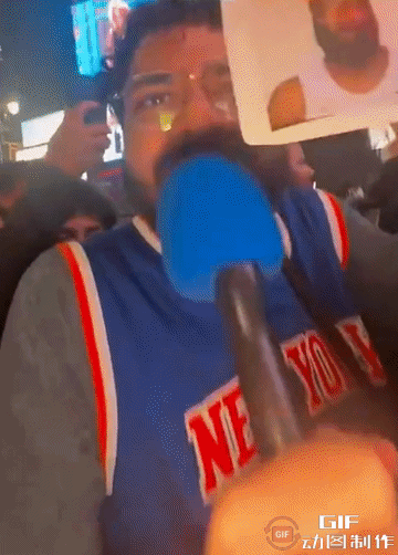 杀人诛心！今天NBA东部决赛骑士主场对阵尼克斯赛前，有尼克斯球迷公开手举骑士球星