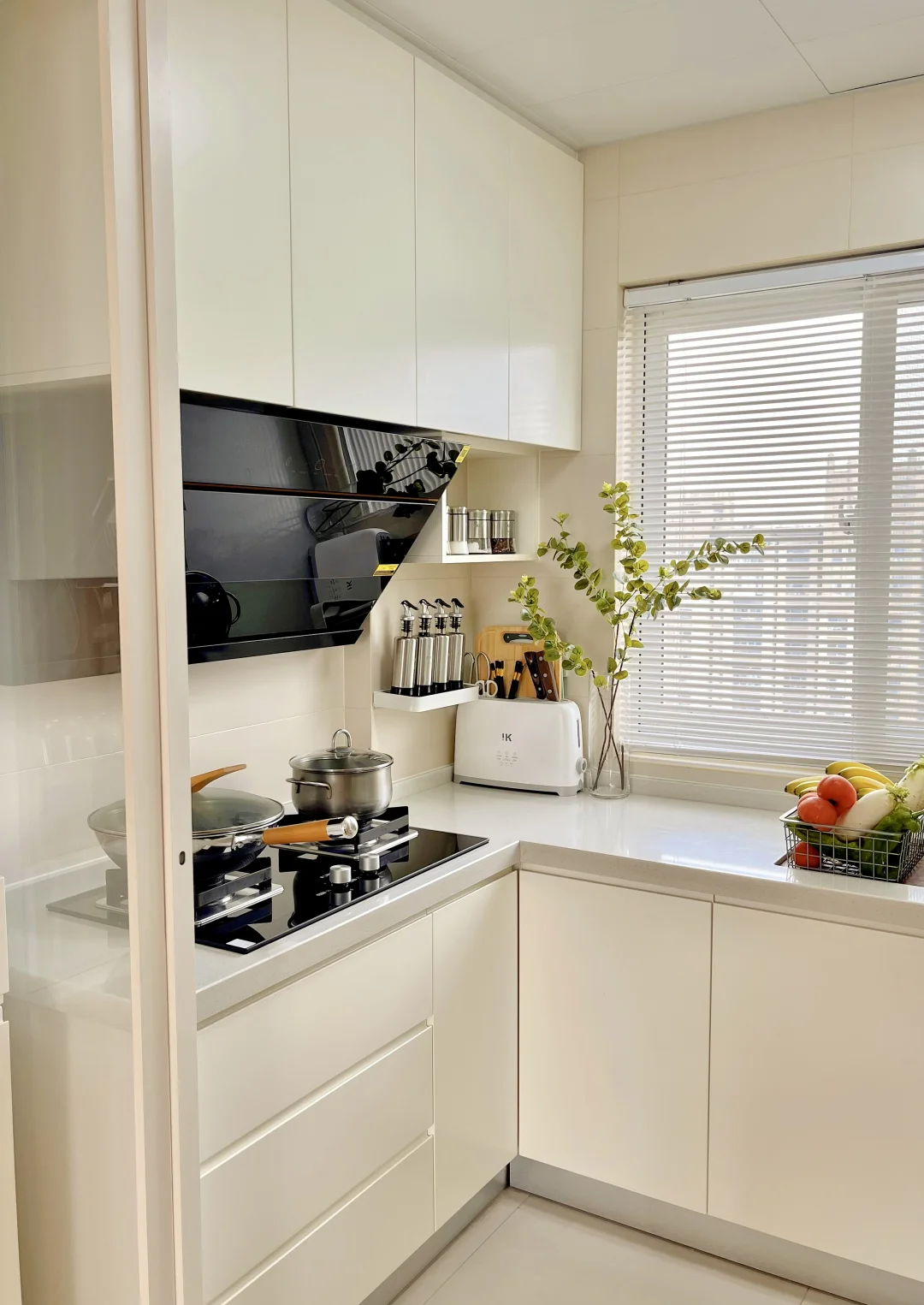 我妈说：这么小的厨房用起来竟然这么顺手！