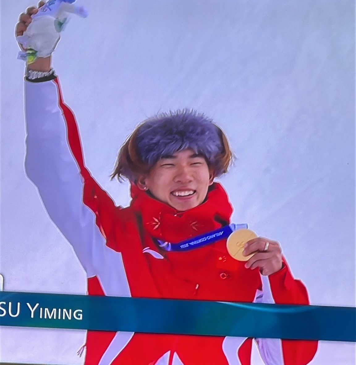 🔻当国歌响起。🥇大跳台，2022年🥈坡面障碍技巧，2022年