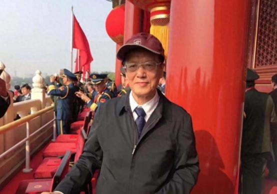 美俄都没攻克的世界难题，被中国一老头突破，奖励1000万他全捐了 麻烦看官老