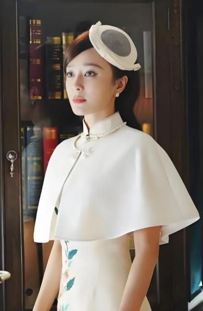 30集谍战剧，秦岚奚美娟领衔主演，演员阵容堪称豪华，剧情精彩十足，收视强劲，熬夜