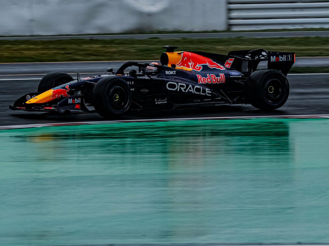 前F1车手：红牛与之前完全不同，哈贾尔跟住维斯塔潘就行前F1车手、天空体育评论