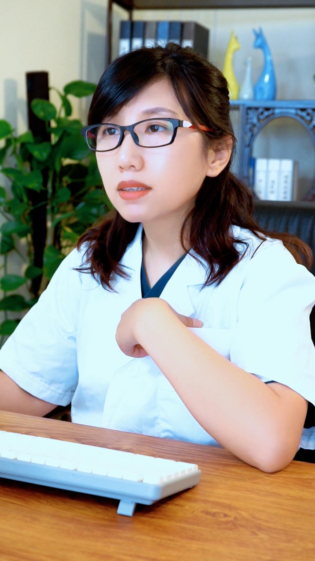 咳嗽变异哮喘明明肺气虚，反而喘却不明显，根源其实在这大家好，我是季主任。临床