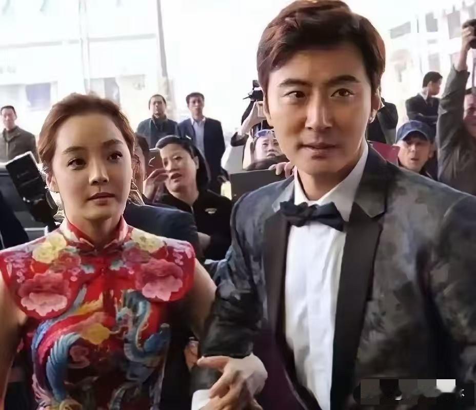 蔡琳还是耿直啊！当全网都在传她和高梓淇离婚是因为语言不通的时候，她直接一句话