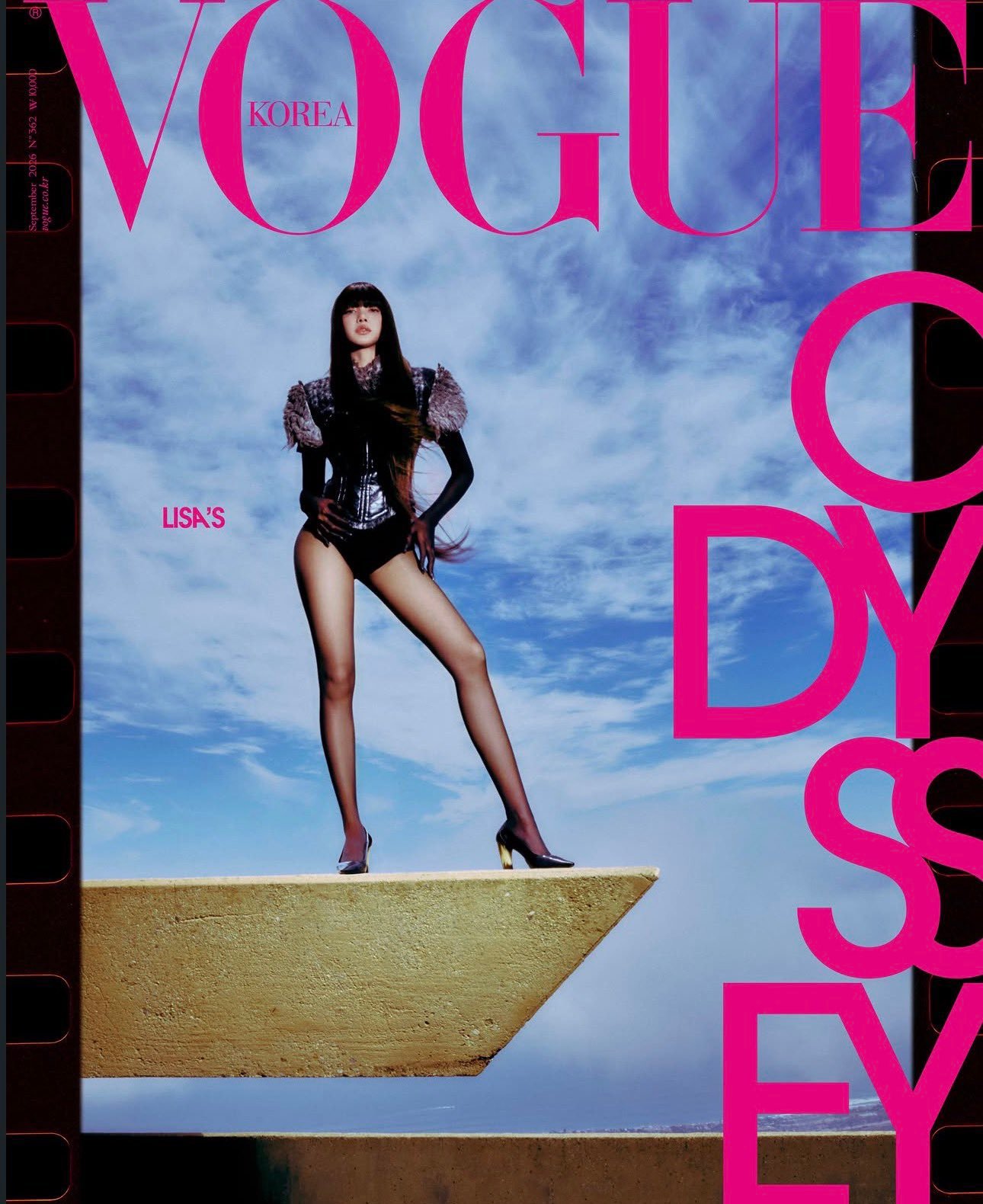 Lisa个人新网页开启11种你好语言预热LISAxVOGUEKorea（2