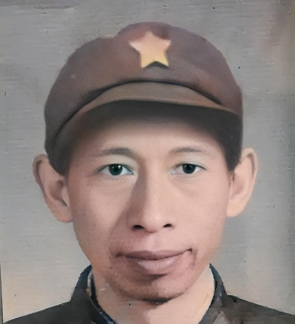 1956年，两名神秘军人突然将南矿冶学院一名学生带走，从此杳无音讯，直到八年后，
