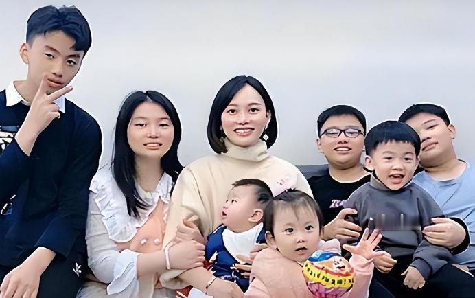 “我老公的基因好，不生白不生！”2006年，广东一名辍学打工妹嫁给北大高