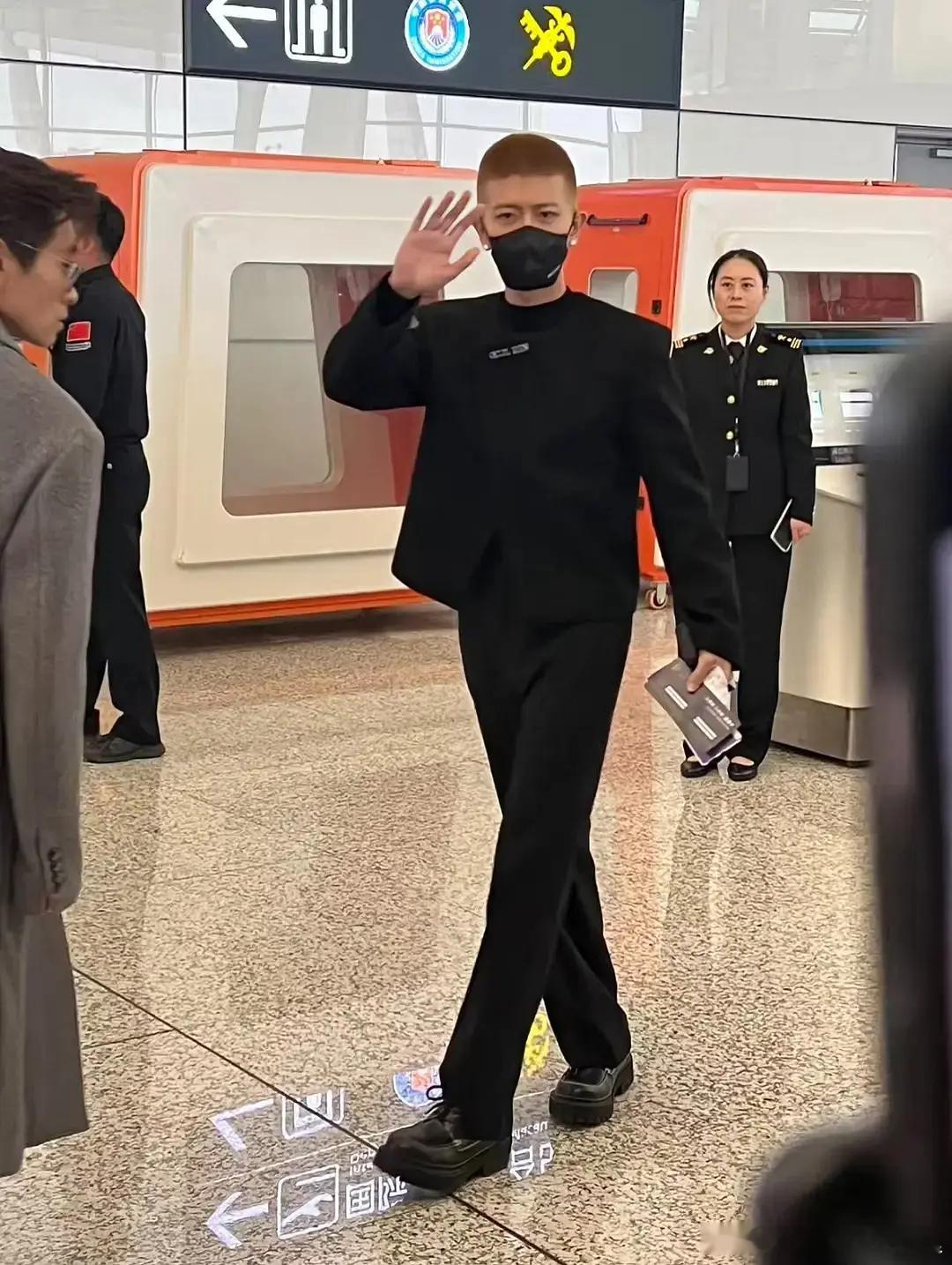 任嘉伦的造型被吐槽土，大家觉得怎么样？是网友太严格了吗？