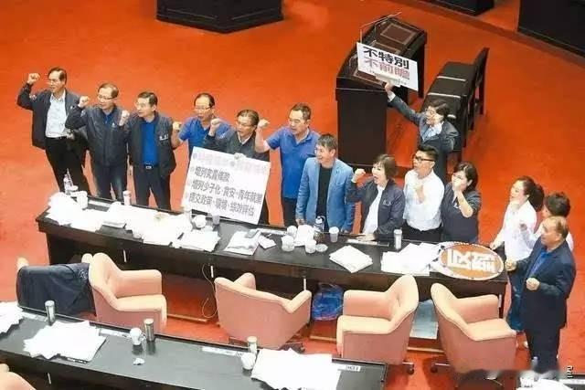 “立院”攻防本会期最后一战，蓝白联手再度挡下1.25万亿“特别防务预算”与“总预