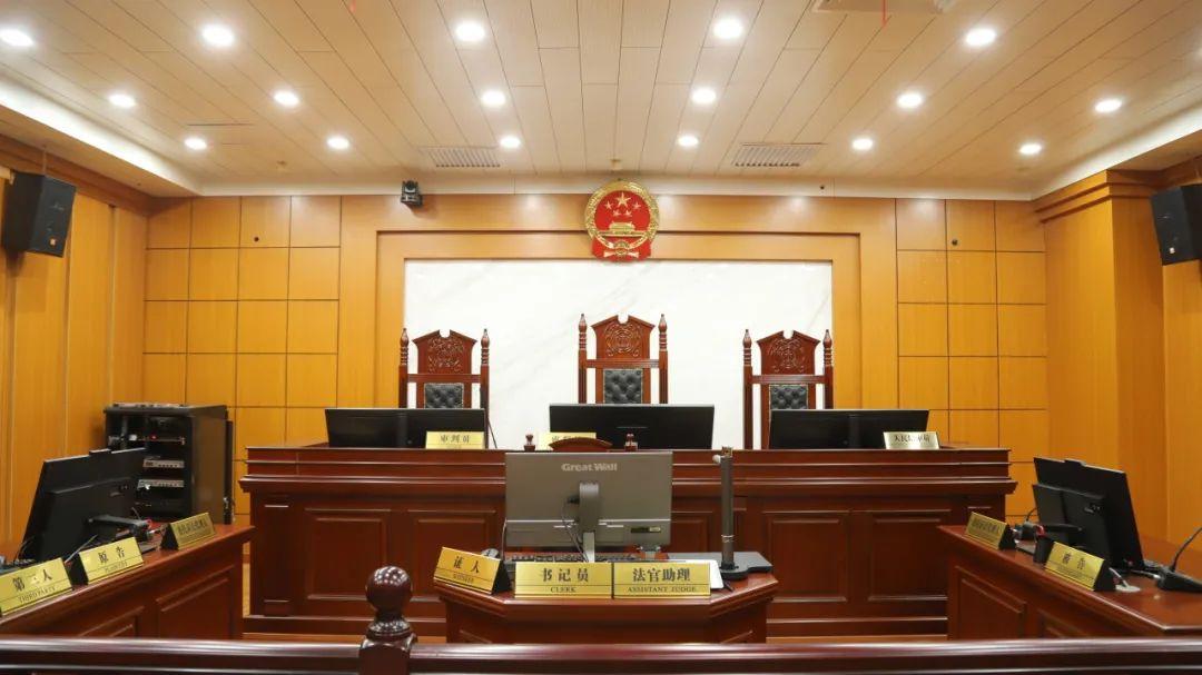 为什么要公开法官的判决文书？是为了司法公开方便人民群众监督，防止有的法官背离法律