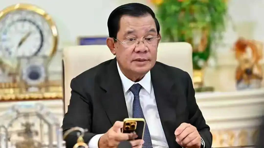 万万没想到，柬泰冲突的第一个受害者出现了。据报道，为防止燃料被转运至柬埔寨，泰国