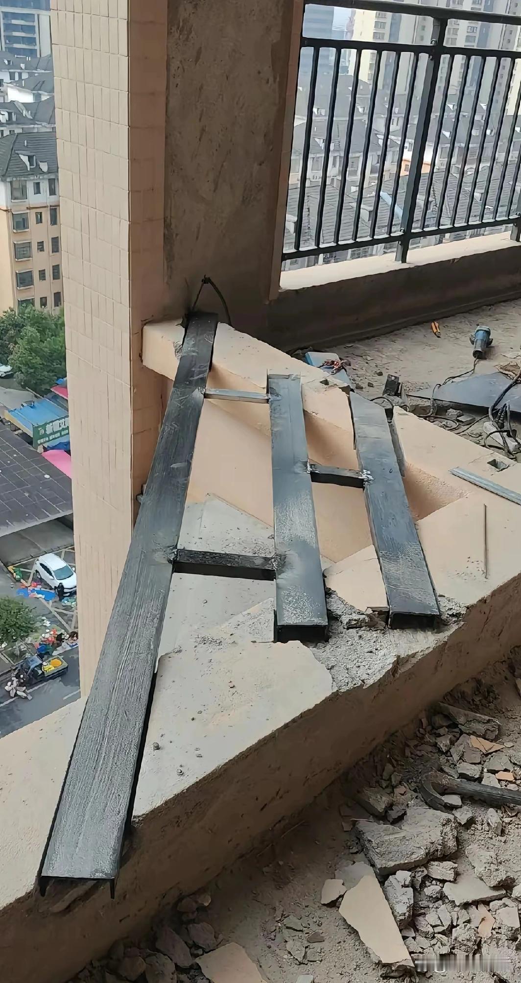 这也是天才呀，什么地方都能利用上[赞]