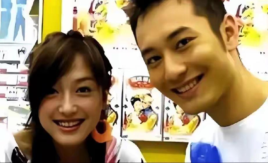 秦岚不婚不育真相曝光！与魏大勋现状引全网心疼46岁秦岚自曝不婚不育