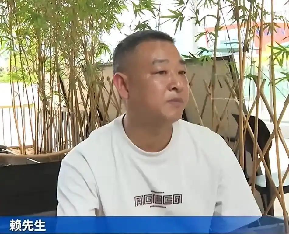 重庆，一男子早年干工程时得了两套房子，分别给了大女儿和小女儿，后来得知房子都被卖