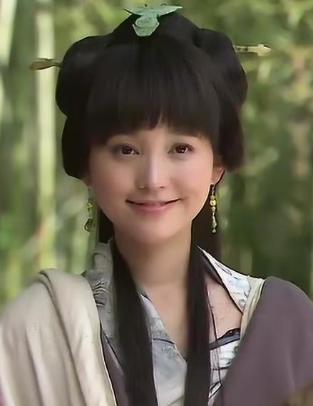 金莎孙丞潇婚纱照金莎孙丞潇在520这天发布了巴厘岛的婚纱照，相差19岁的年龄似