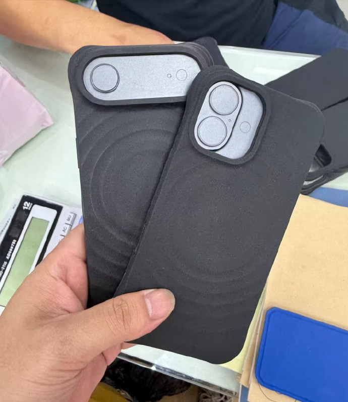 iPhone17系列裸机看着还行，套上手机壳之后又感觉不好看了​​​