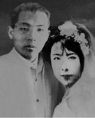 1916年，于凤至嫁给张学良。新婚夜，她对张学良说：“不许在外边沾花惹草。”张学