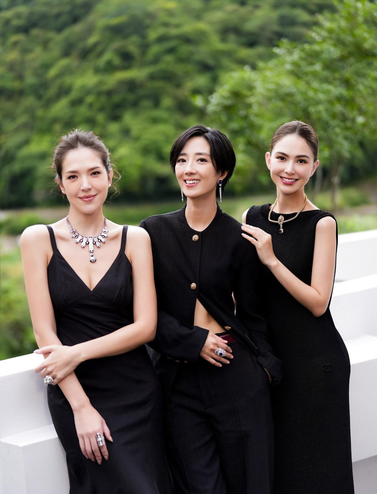 桂纶镁、许玮甯、昆凌惊喜同框！！！這是什麼神奇仙女組合😖😖😖