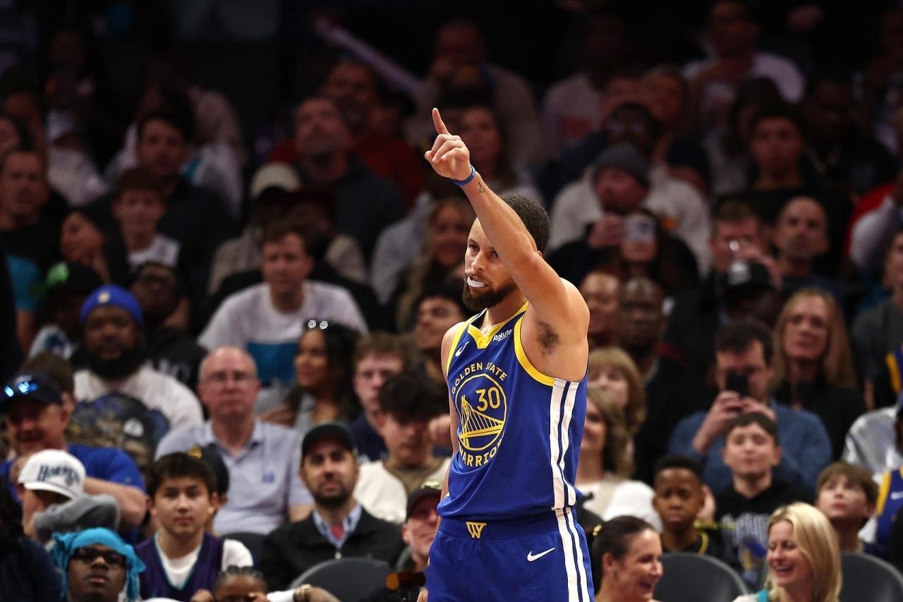 霍里：库里赢得了向勇士提任何要求的权利  前NBA球员罗伯特·霍里在节...
