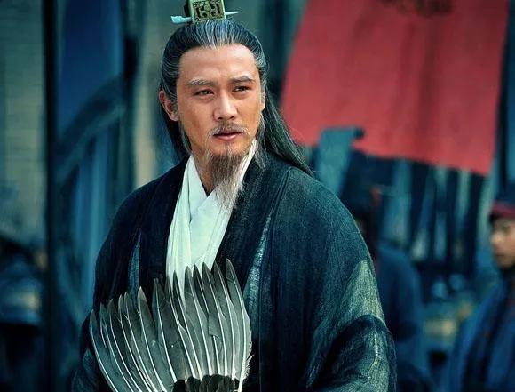 建兴六年，魏延提那个方案的时候，诸葛亮手里有五万人。魏延要的是五千。带着