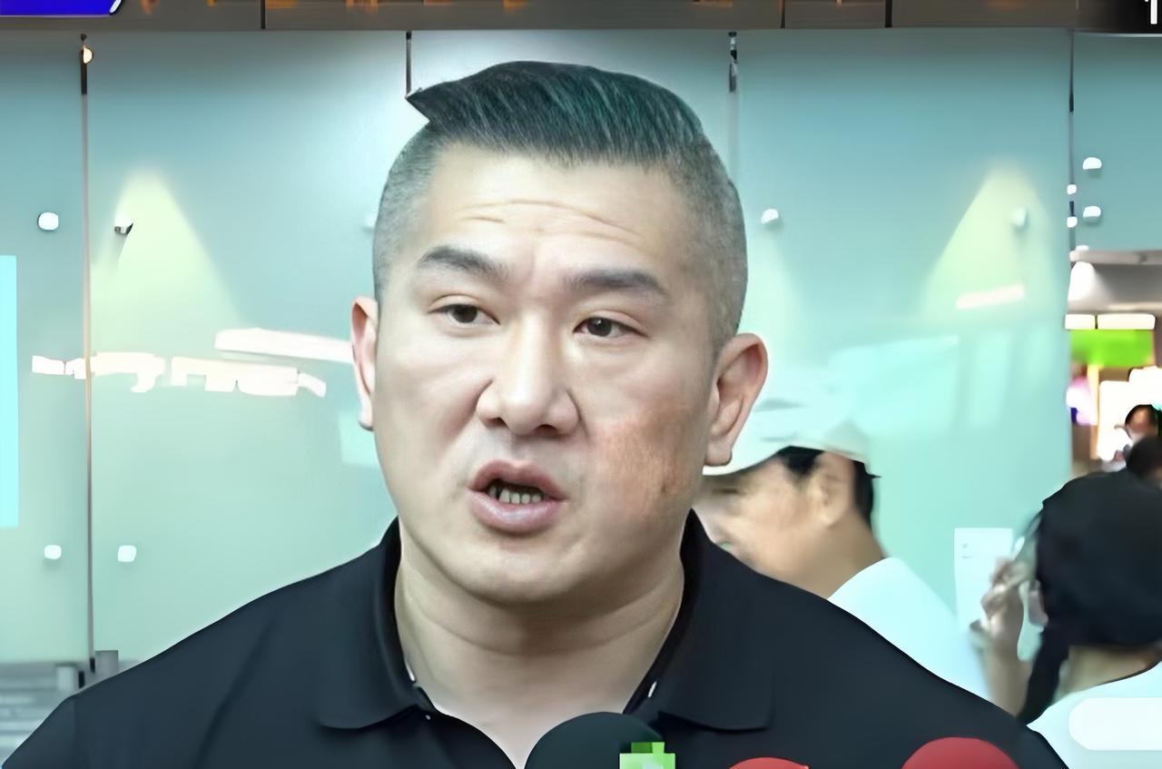 没想到网红馆长只是点个外卖又让那些绿媒破防了，结果，评论区瞬间炸开了锅，有人