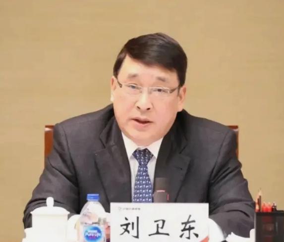 别急着造航母，先去查仓库！刘卫东倒了，余震还没停。现在必须把全国的军火库翻个