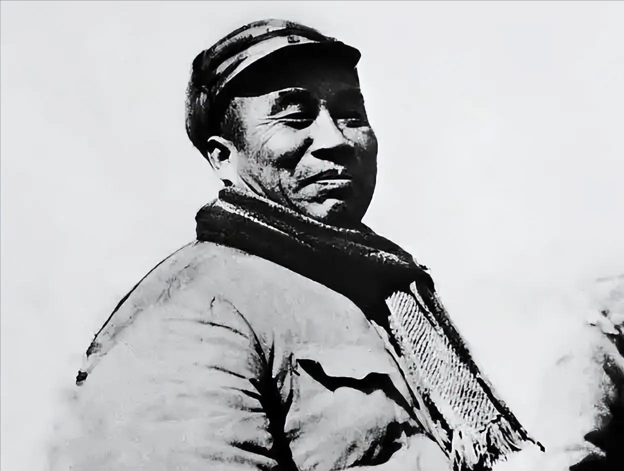 朱德身上有个违背概率论的谜团：从军以来历经数百次战斗，在枪林弹雨中指挥反围剿，哪