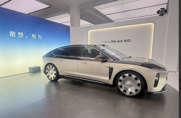 蔚来核心优势1、换电生态（独家壁垒）全国近4000座换电站，高速超100