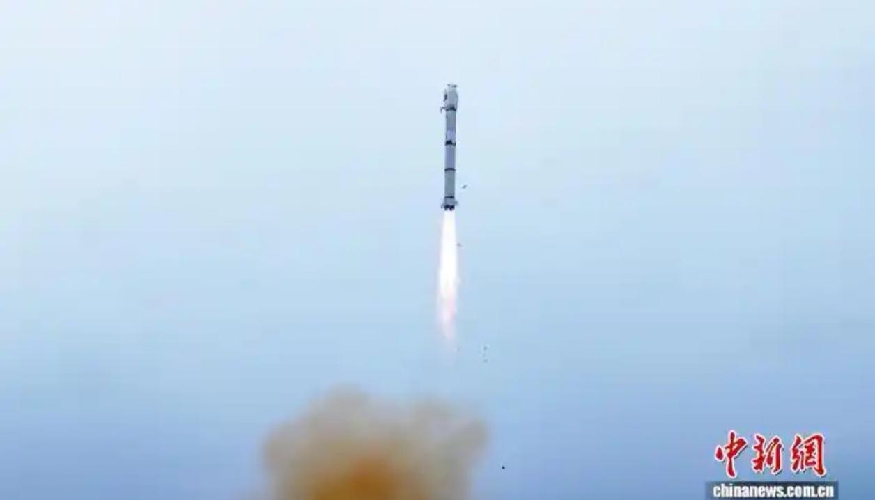 🚀长征火箭又双叒成功了！第635发，稳稳的！今天中午，酒泉卫星发射中心又