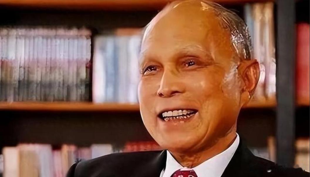 1996年，张子强绑架李嘉诚的儿子李泽钜，拿到了10亿的赎金，接着张子强的手下提