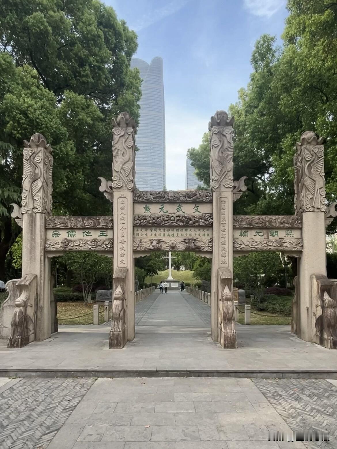 上海中心为何藏着300多年大陵墓？逛完直接被震撼到！谁能想到啊！上海徐家汇商