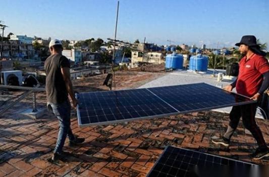 万万没想到，把古巴从每天停电二十小时的绝境里拉出来的，不是哪国的运油船，而是中国