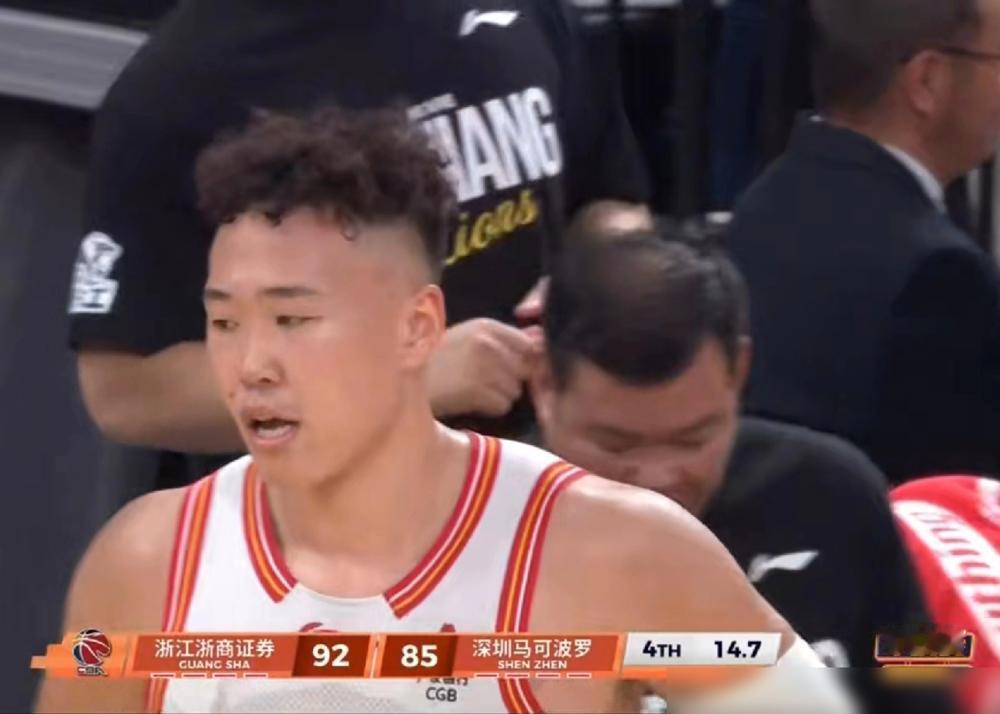 全场只投中1个球，他却是球队赢球的最大功臣，这你敢信？说的就是广厦的孙铭徽，