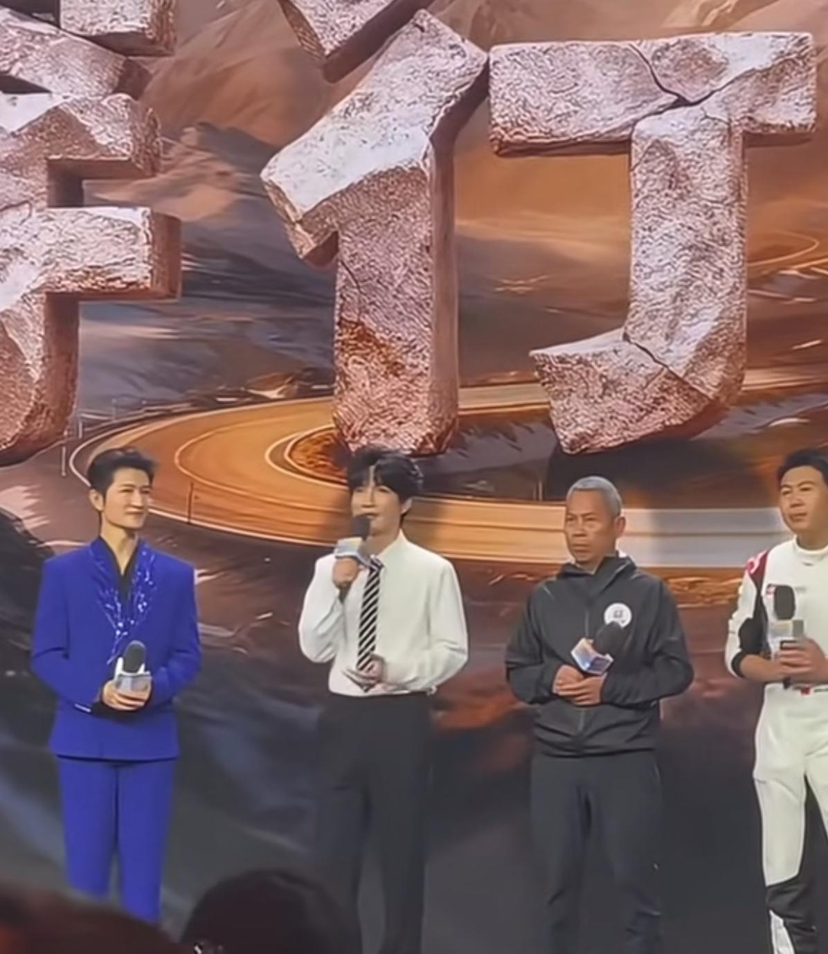 陈楚生说骑行长征路是对历史最浪漫的致敬。又蹲到了昨天咱生哥参加盛大节目的发言。
