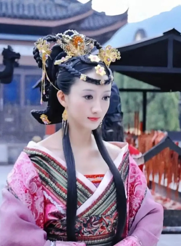 21岁守寡的张嫣，如何智斗太监陈德润？