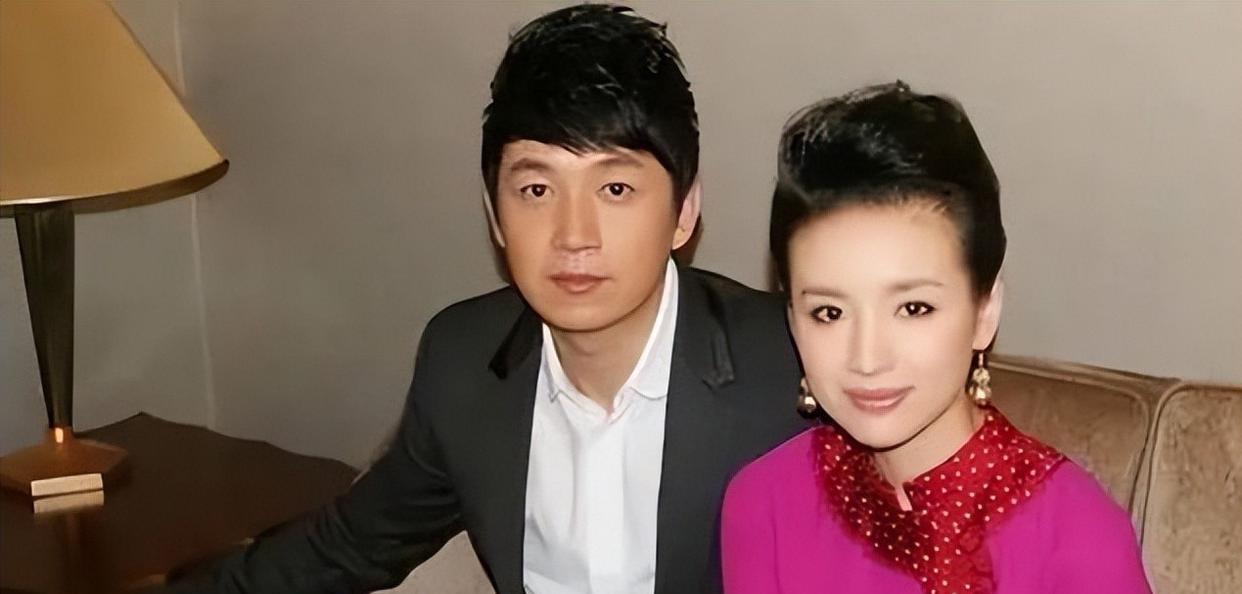 离婚十几年后，潘粤明深夜发了条微博：一定要这么现实吗……然后他在评论区补了一句