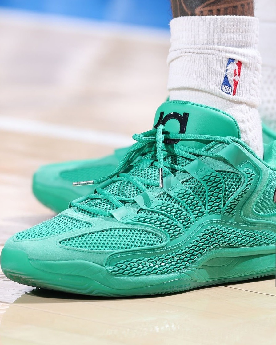 杰林上脚的KD18。NBA