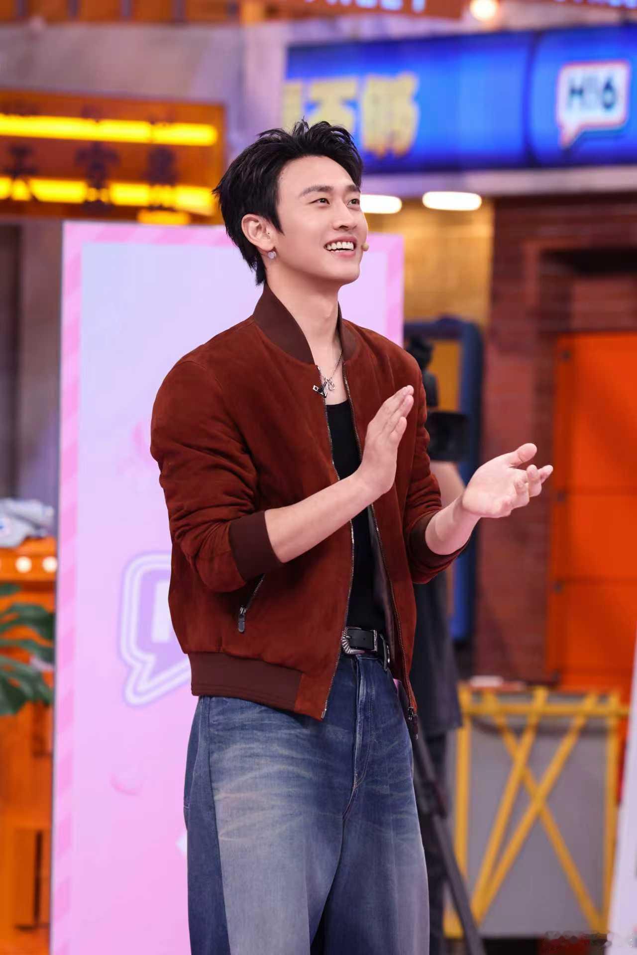 王天辰的主人格是OKJF王天辰好好姐夫王天辰的主人格是OK-JF期待好好姐