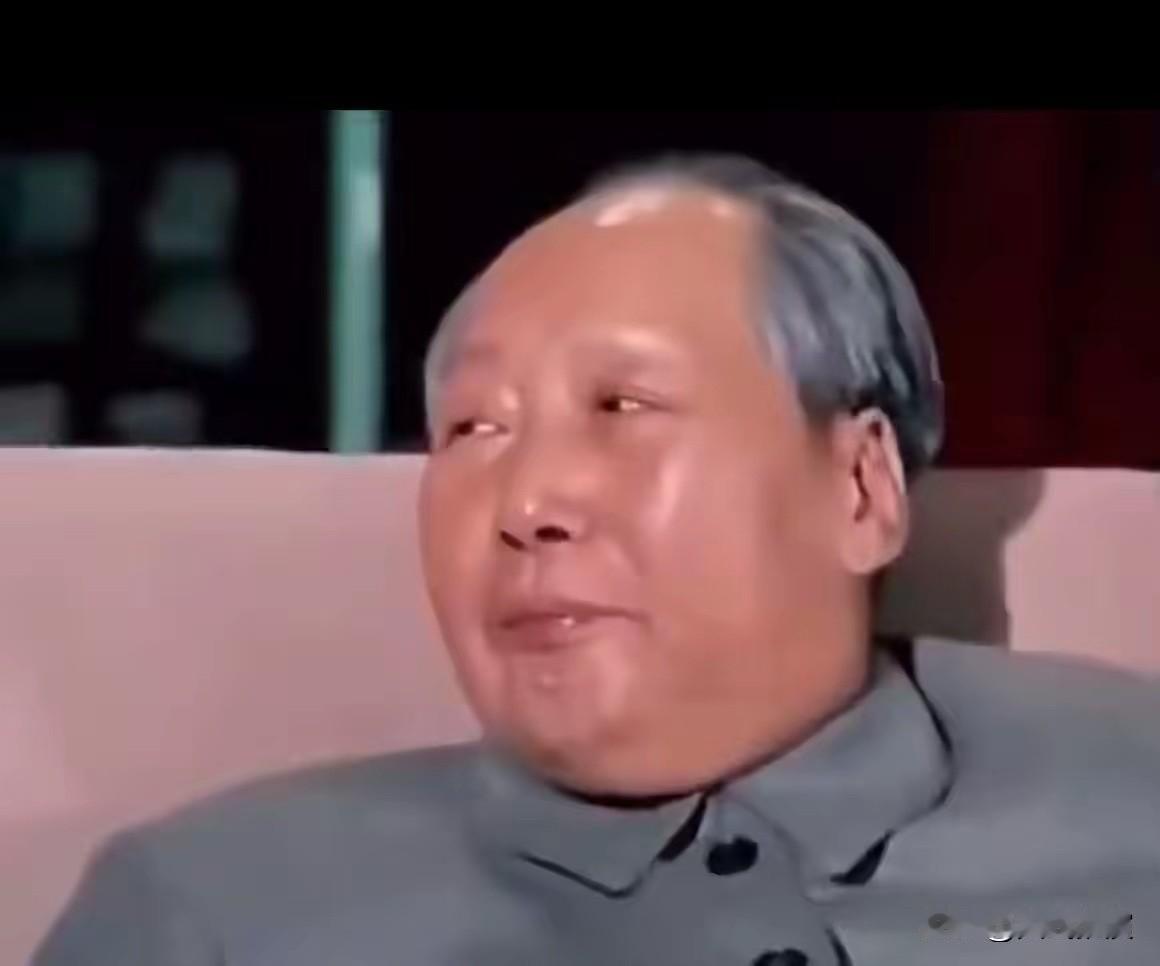 网友发出了两个凡是的声音，感觉很给力。毛主席是新中国的大救星，老百姓从心里尊