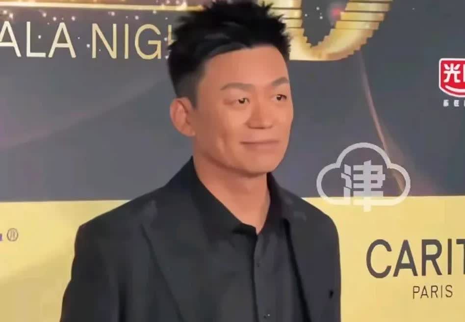 我觉得王宝强没城府不是傻也不是装而是骨子里的实在
