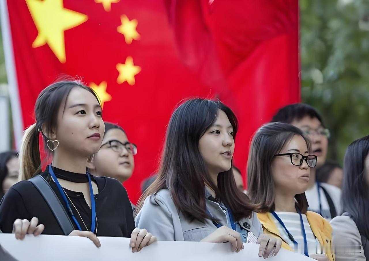 美国学者说，“以前我不理解为什么中国人都不喜欢国内崇洋媚外的人，后来明白了，很多