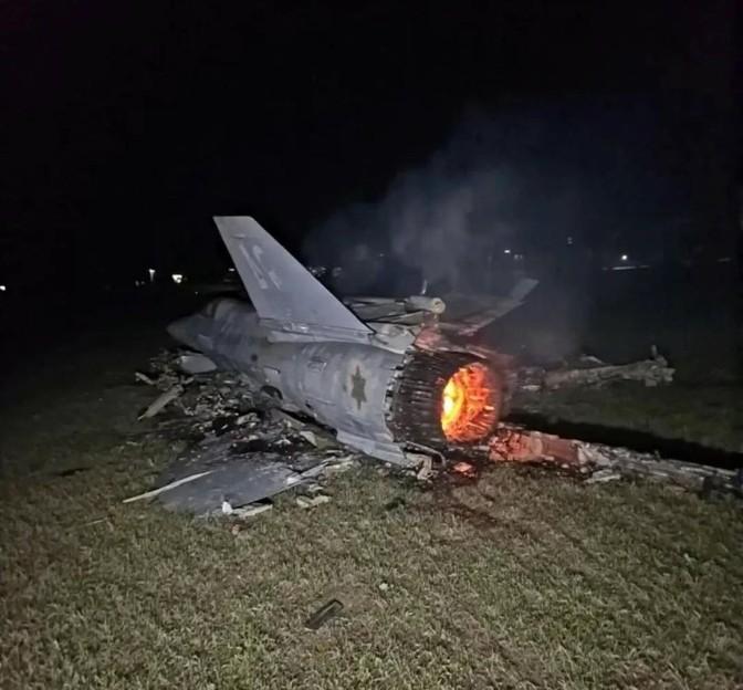 伊朗复仇风暴：F-35残骸曝光！导弹直捣以军心脏，铁血司令陨落引爆中东火药桶