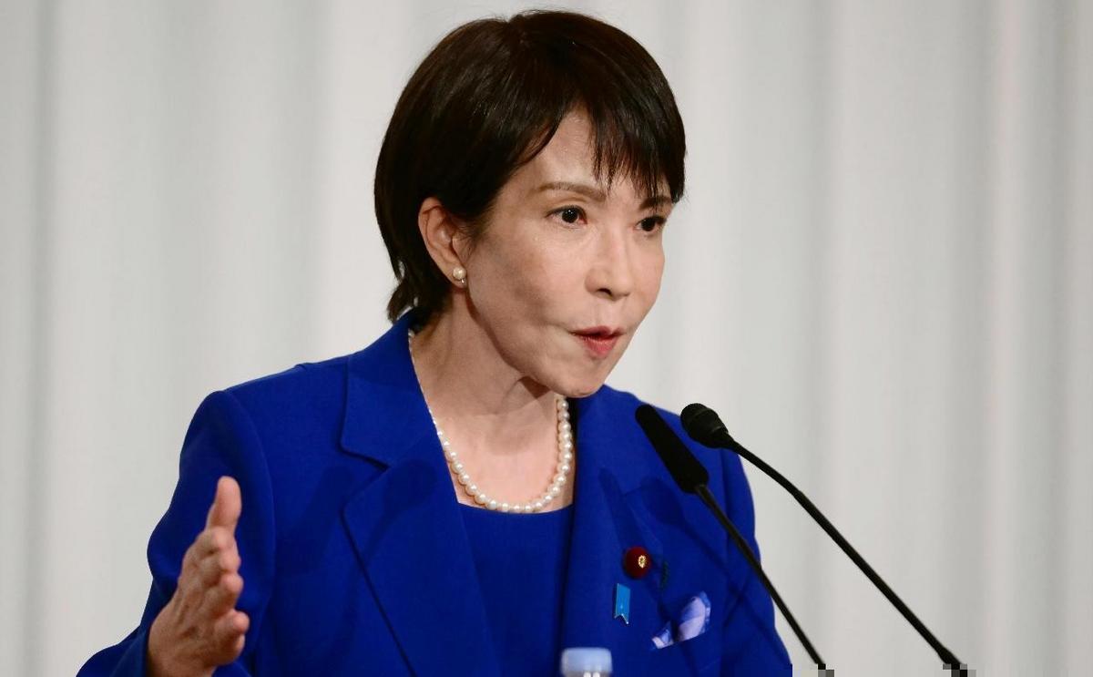 中日关系最近绷得像根弦，90多万同胞正陆续打包撤离东京、大阪。可回头一瞅，居然还