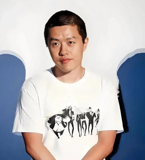 张艺谋徐克拍了一辈子，被一个学药的两部电影就超了。饺子，哪吒一50亿，哪吒二15