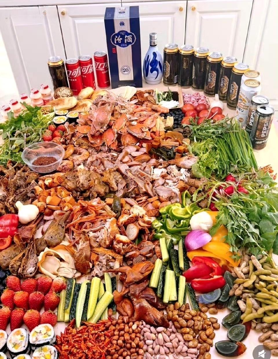 这两份美食只能选一桌，你选哪个？​​​