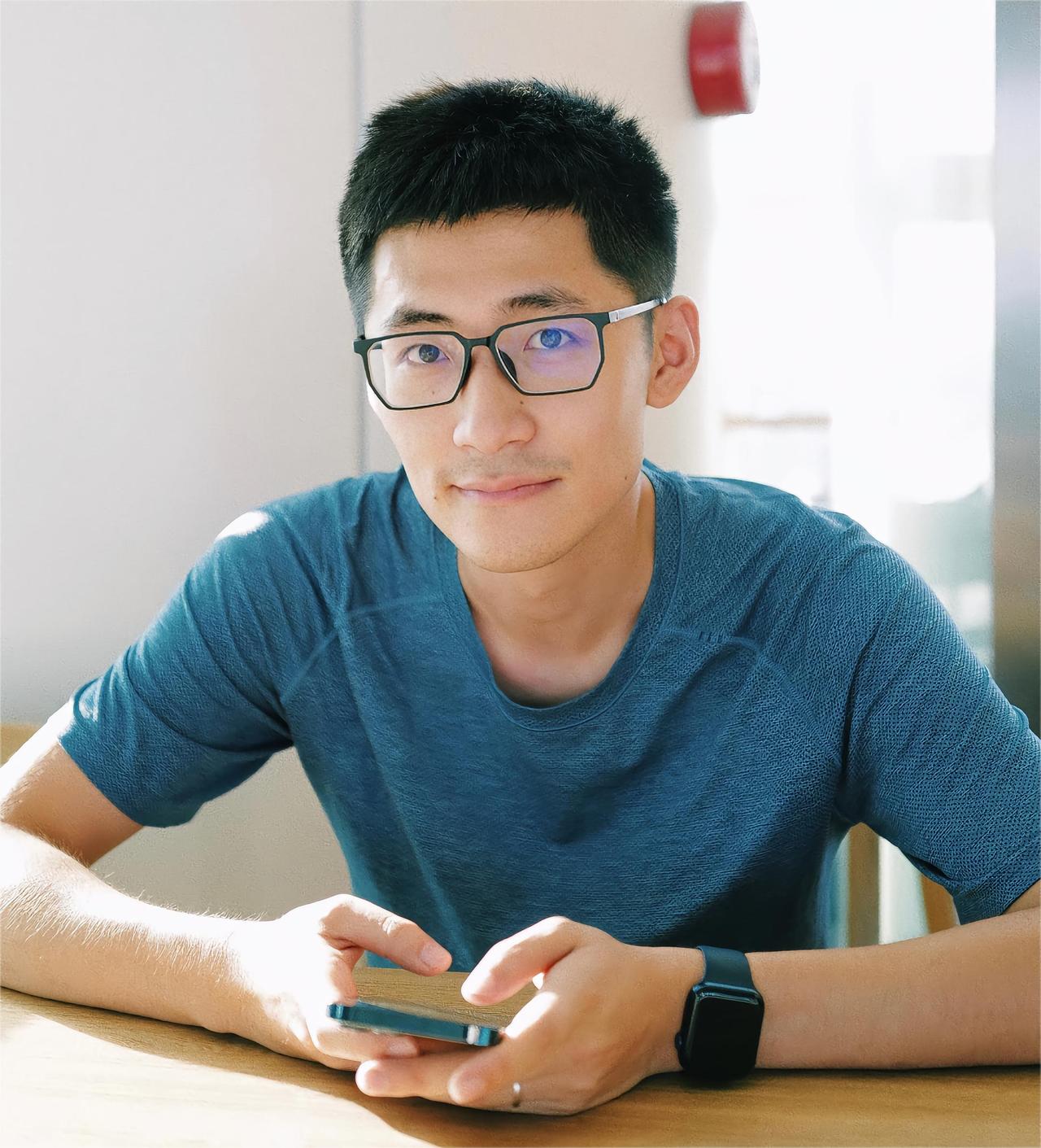 29岁CEO潘天鸿（Tim）去杭州相亲角相亲！结果被狠狠的嫌弃了，被一位阿姨阿姨