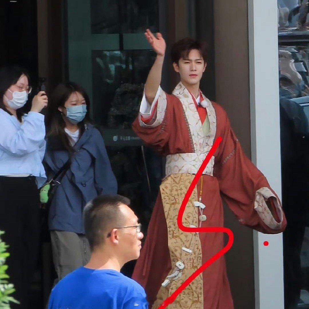 白鹿李昀锐又在一组了白鹿李昀锐新国民cp啊这啊这，白鹿和李昀锐这是要成为国民c