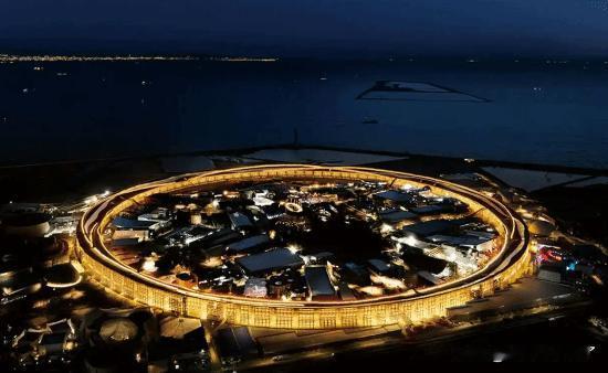 斥资约380亿日元(约合人民币17亿元)建造的大阪世博会标志性木结构建筑“大屋顶