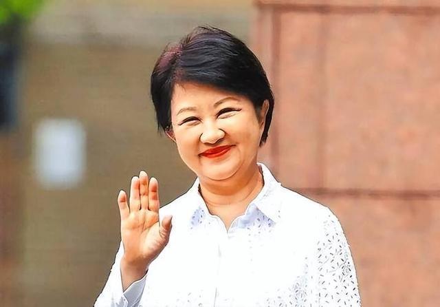 卢秀燕参选2028，但不想参加初选，影射郑丽文办初选是内耗？昨天（10月1日